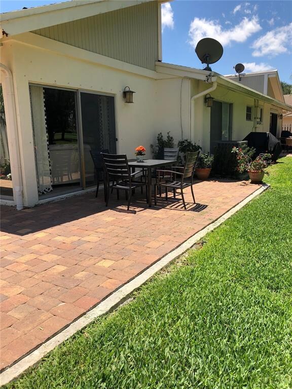 unlisted-address, Davie, FL 33328 - photo 4