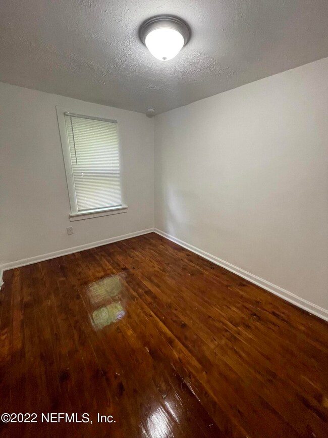 1486 Hamilton St, Jacksonville, FL 32205 - photo 2