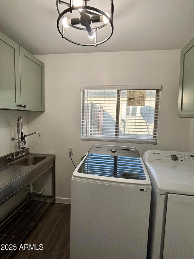 2816 N 33rd Place, Phoenix, AZ 85008 - photo 7