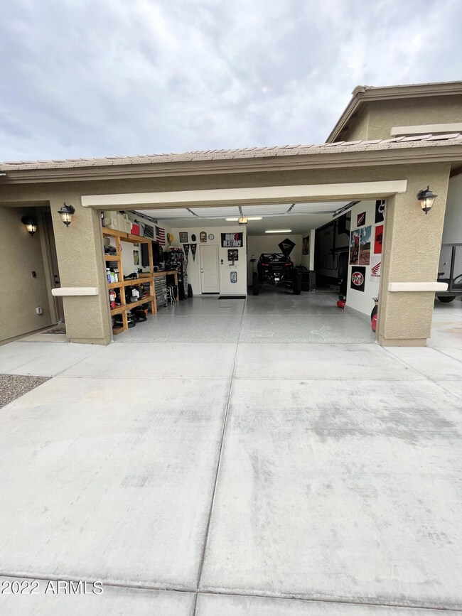 Garage wide
