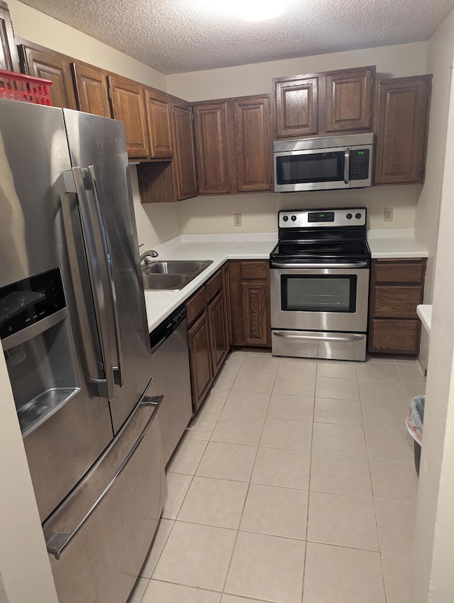 10451 Greenbrier Rd unit 115, Hopkins, MN 55305 - photo 2