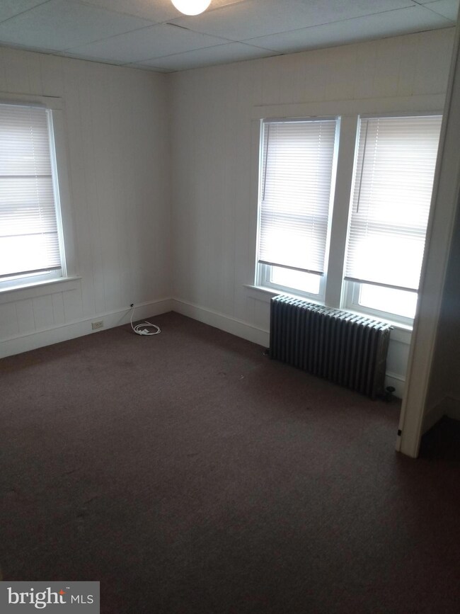 976 W Main St unit 2, New Holland, PA 17557 - photo 6