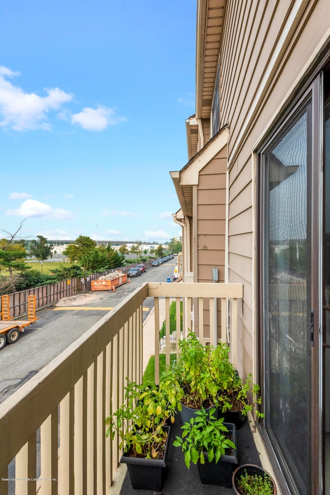 116A Lamped Loop unit 78, Staten Island, NY 10314 - photo 4