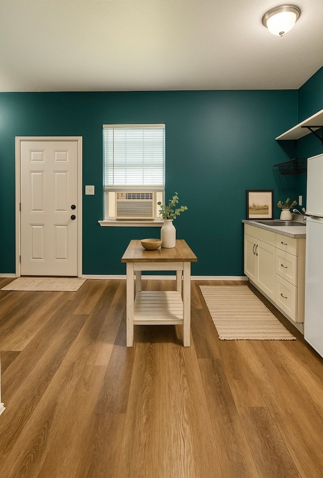 502 W Lang St unit A, Alvin, TX 77511 - photo 2