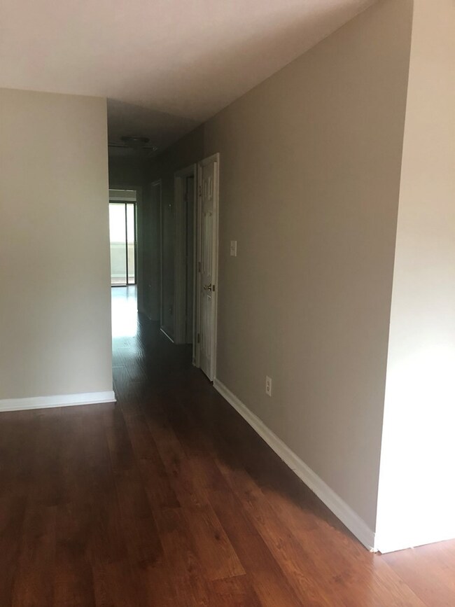 Hallway to bedrooms