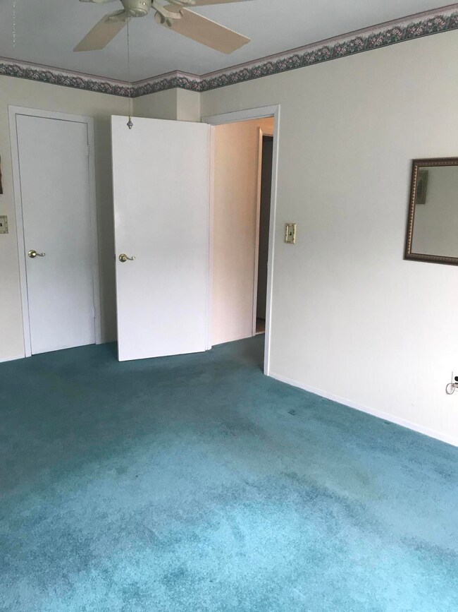 605 Correll Ave unit 160, Staten Island, NY 10309 - photo 7