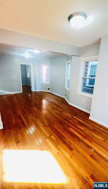 10 Tillinghast St, Newark, NJ 07108 - photo 5