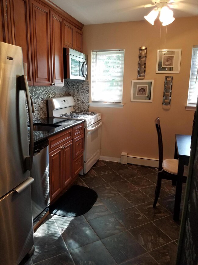 18A Juniper Ln, Eatontown, NJ 07724 - photo 6