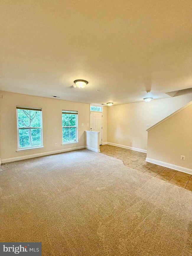 11918 Weybridge Ln, Germantown, MD 20876 - photo 3
