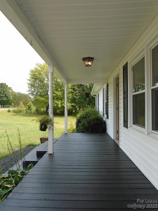 6622 Kidville Rd, Denver, NC 28037 - photo 4