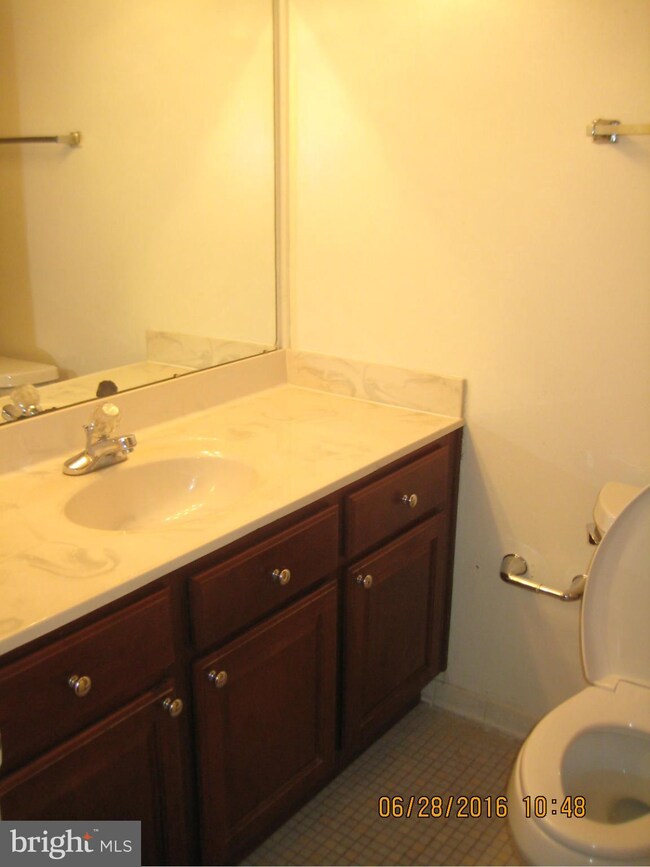 3136 Brinkley Rd unit 12104, Temple Hills, MD 20748 - photo 4