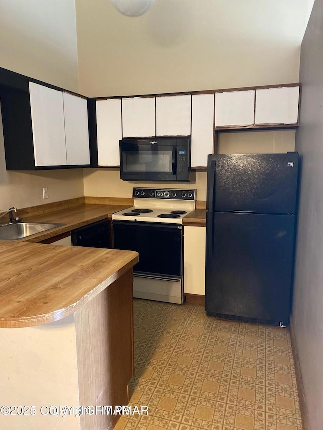 252 Harris St, East Stroudsburg, PA 18301 - photo 2