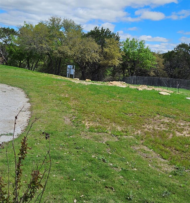 649 Lois Cir, Granbury, TX 76049 - photo 6