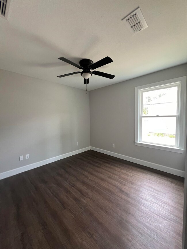 17 Sudai St, Crawfordville, FL 32327 - photo 5