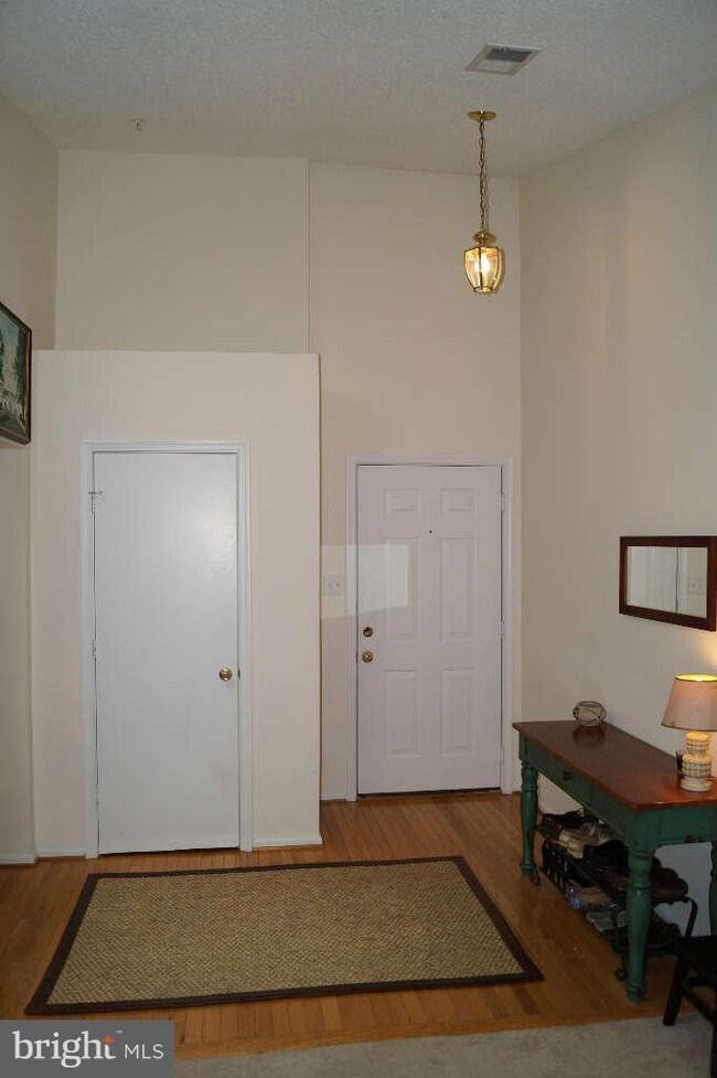 2802 Clear Shot Dr unit 9, Silver Spring, MD 20906 - photo 2