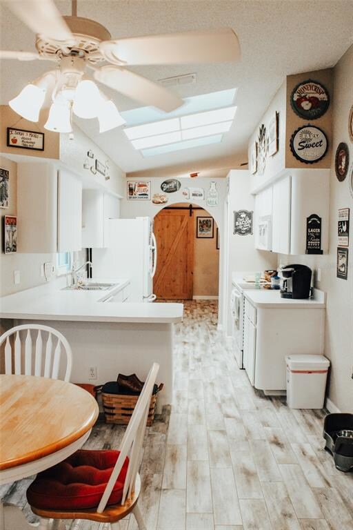 Eat in kitchen