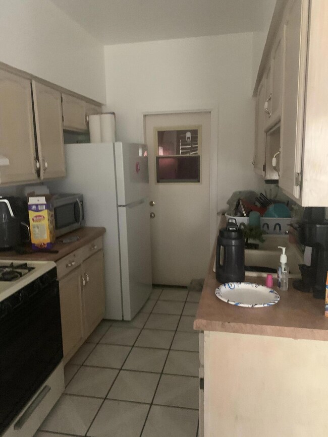 1517 Vanderbilt Dr, El Paso, TX 79935 - photo 4