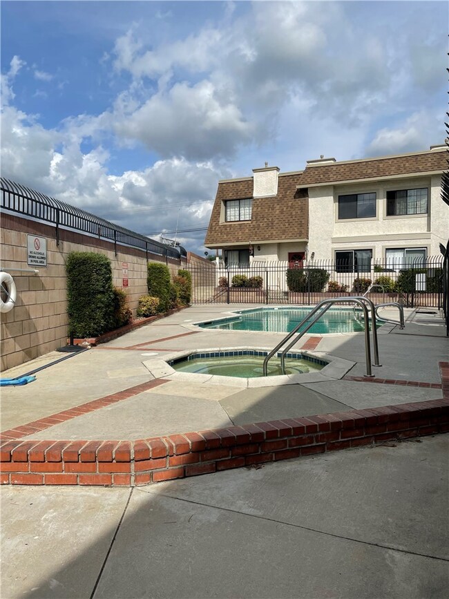 20963 E Covina Blvd unit E, Covina, CA 91724 - photo 4