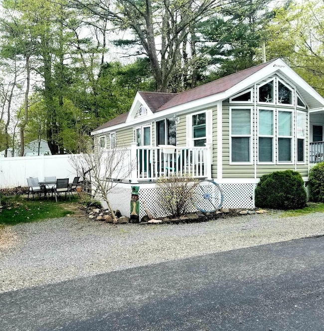 2073 Post Rd unit 5, Wells, ME 04090 - photo 2