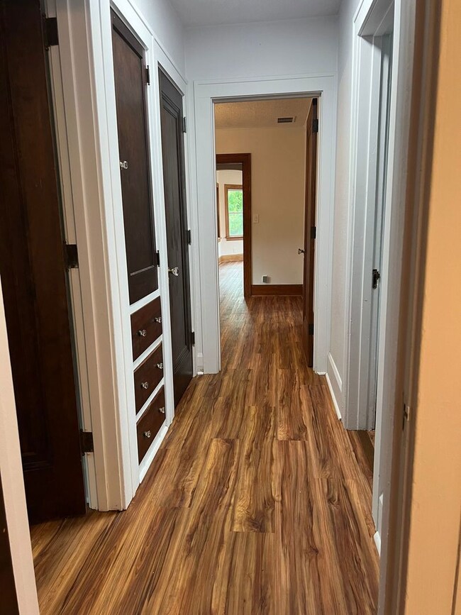 1040 Haskell Ave, Rockford, IL 61103 - photo 4