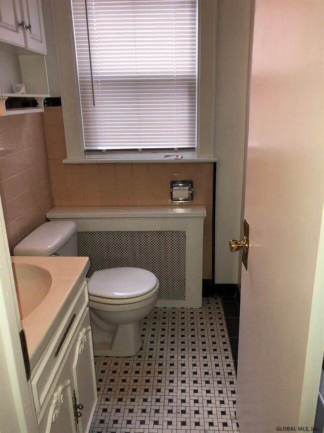 5 7th Ave unit 2nd Flr Apt, Watervliet, NY 12189 - photo 4