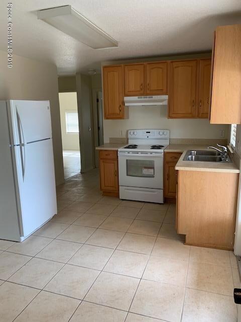 521 Washington Ave, Cocoa, FL 32922 - photo 2