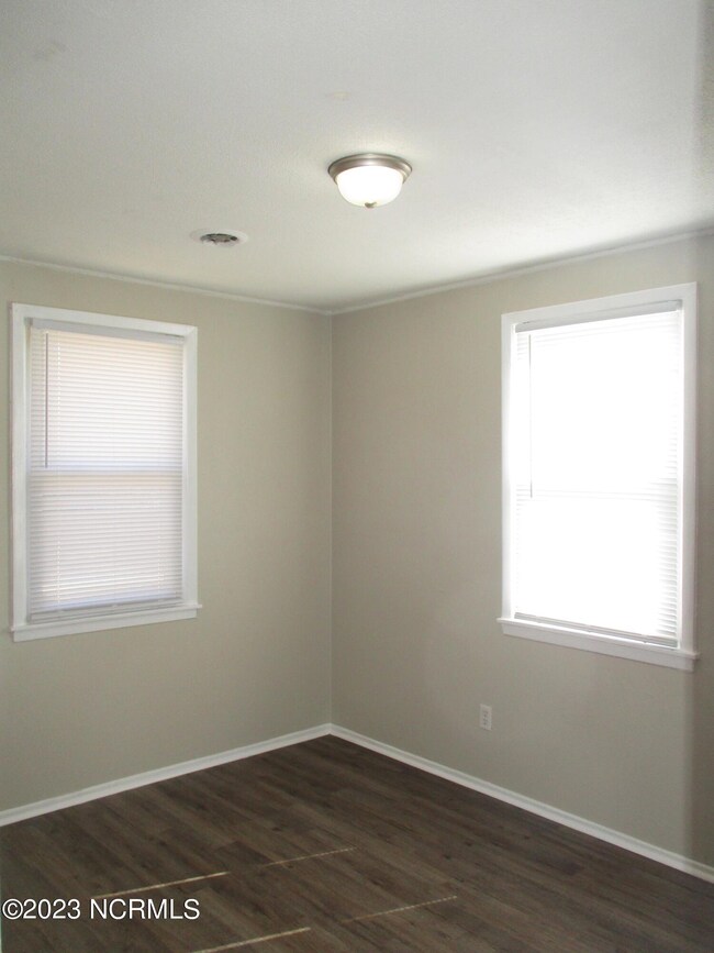 1208 Davis St, Jacksonville, NC 28540 - photo 7