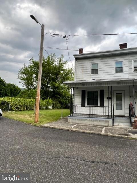 211 N 3rd St, Saint Clair, PA 17970 - photo 2