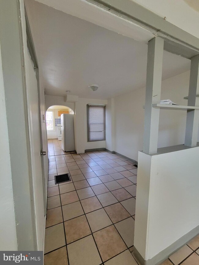 1732 Walnut St, Harrisburg, PA 17103 - photo 3