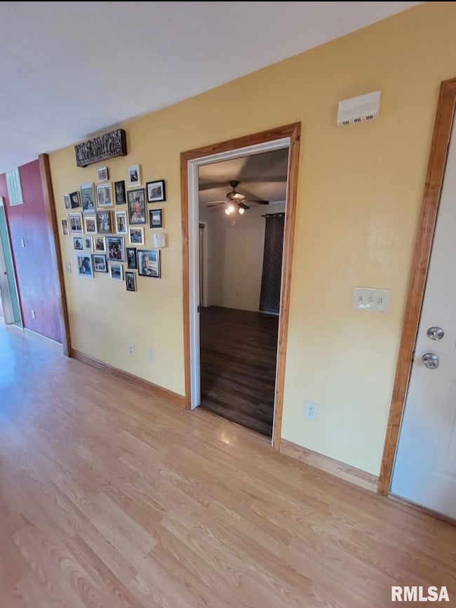 1517 Monmouth Blvd, Galesburg, IL 61401 - photo 3