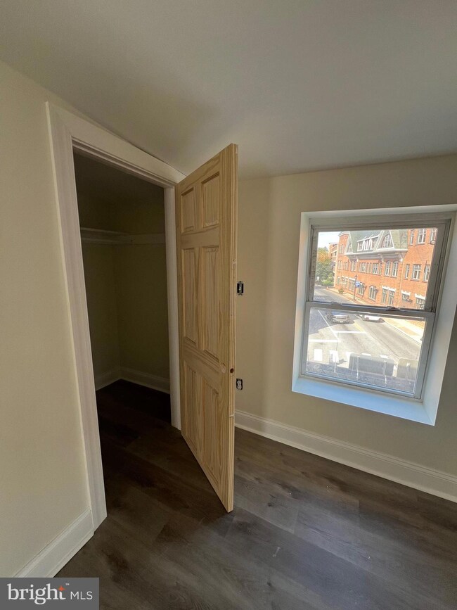 100 W State St unit 1, Kennett Square, PA 19348 - photo 3