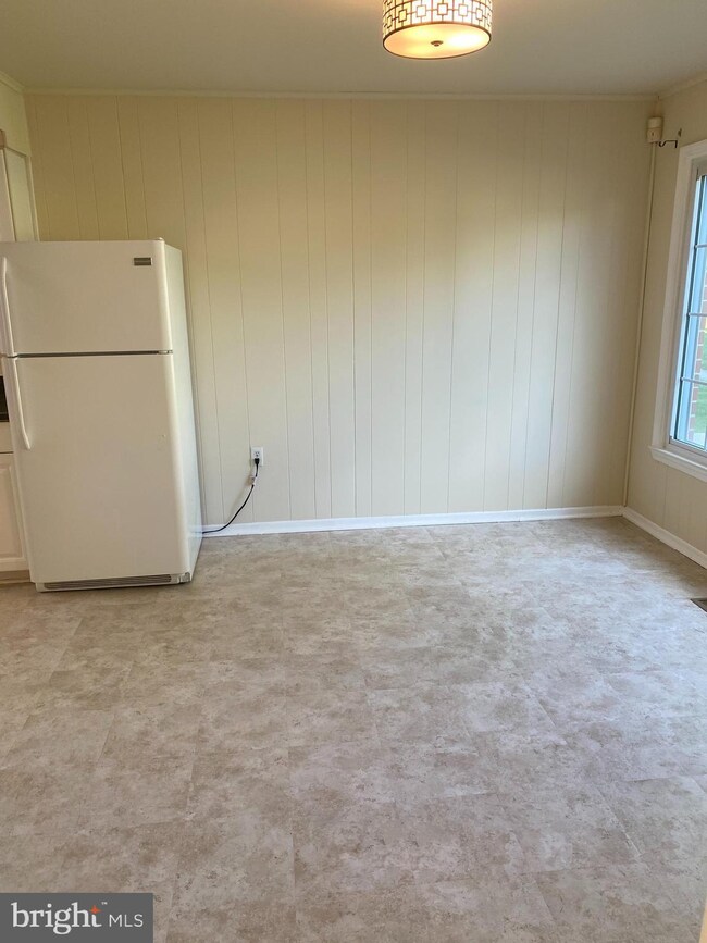 6032 Mardale Ln, Burke, VA 22015 - photo 4