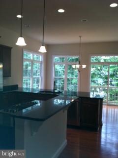 9120 Ridgely Dr, Lorton, VA 22079 - photo 6