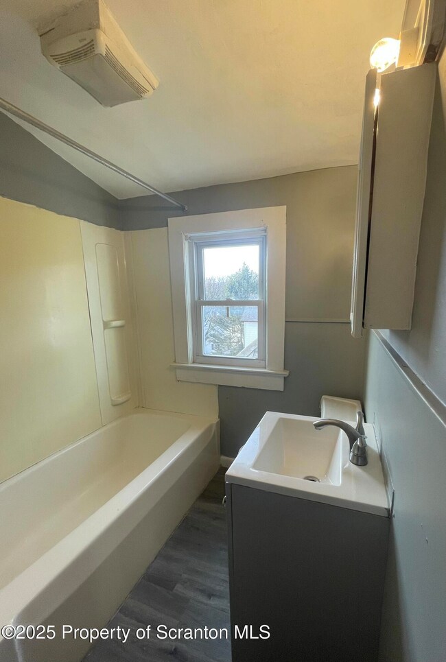 320 New York St unit 3, Scranton, PA 18509 - photo 6