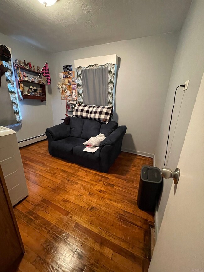 334 W 19th St, Auburn, IN 46706 - photo 4