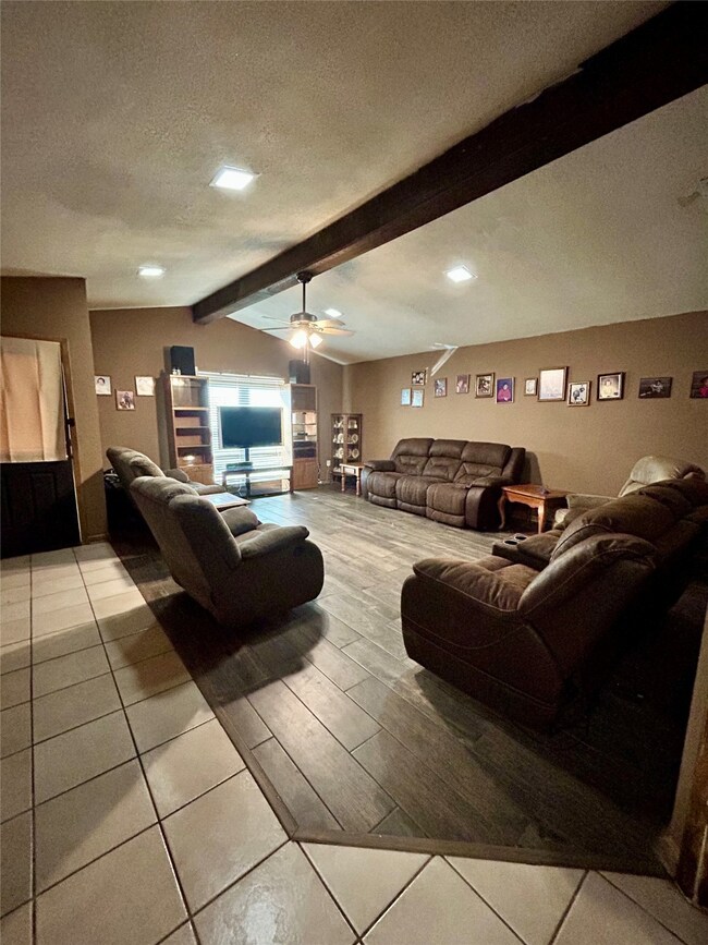 113 E Larkspur, White Oak, TX 75693 - photo 5