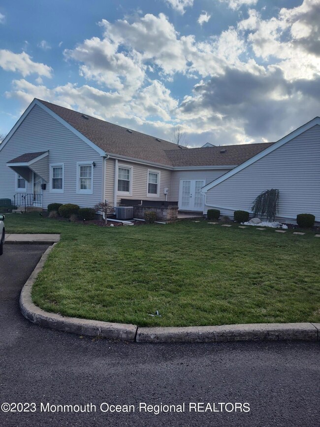 50 Piazza Tasso unit 1000, Freehold, NJ 07728 - photo 3