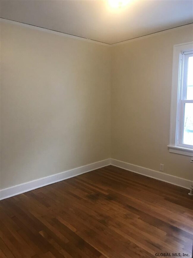 152 S Allen St unit FIRST FLOOR, Albany, NY 12208 - photo 3