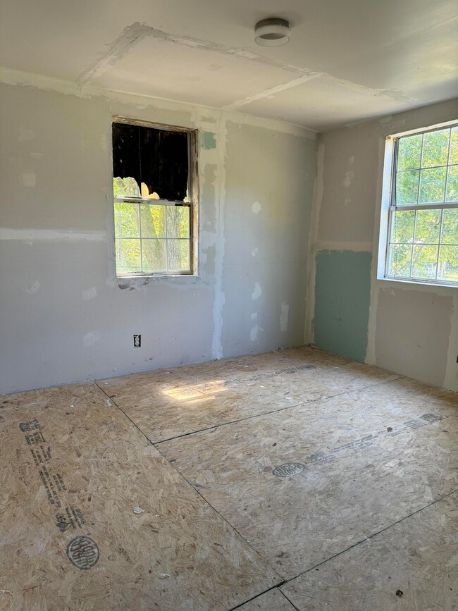 613 Bradley Ave, La Fayette, GA 30728 - photo 7