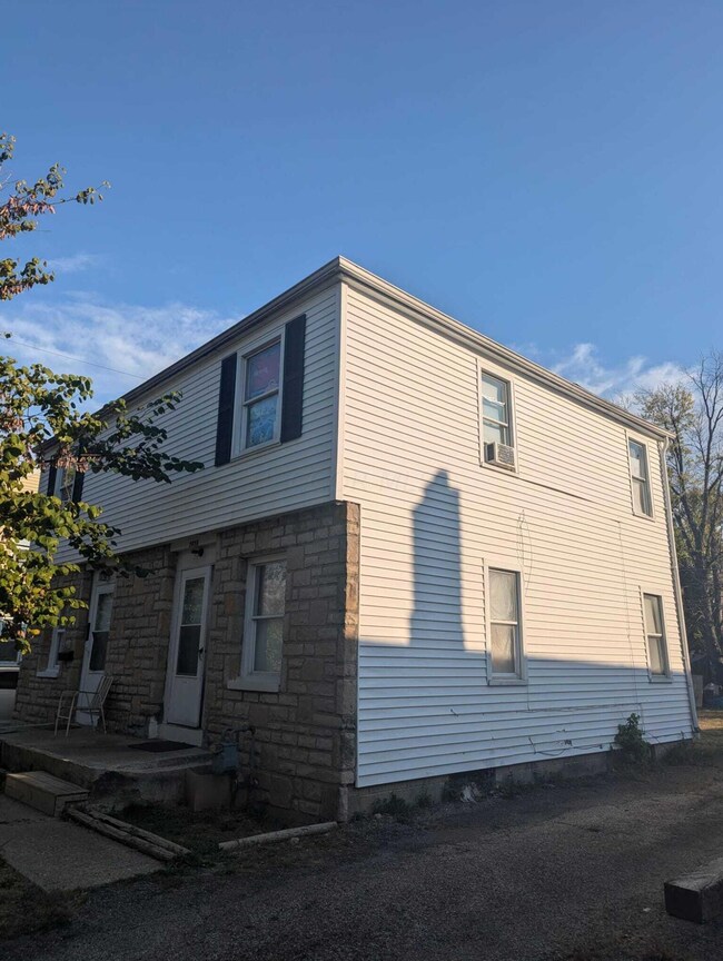 2823 Vanderberg Ave unit 825, Columbus, OH 43204 - photo 2