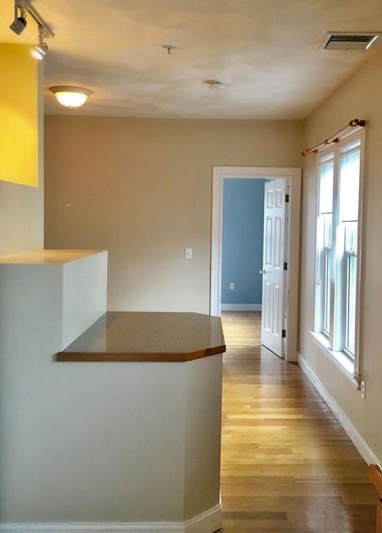 41 Atlantic Ave unit 2, Marblehead, MA 01945 - photo 3