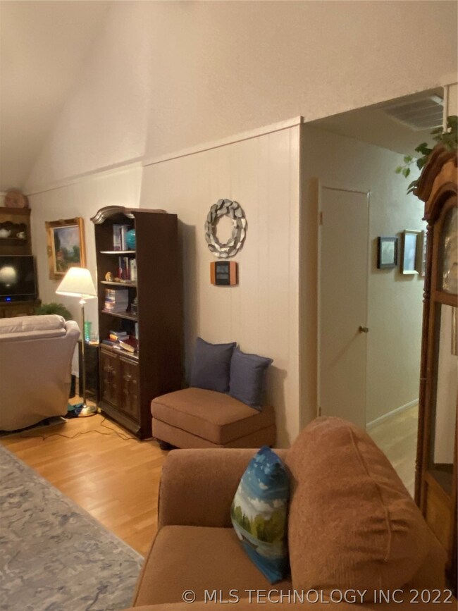 LIVING AREA WITH HALL TO BEDROOMS