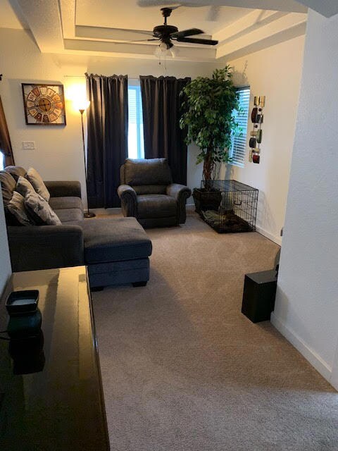 Living Room-Entry<|><|>