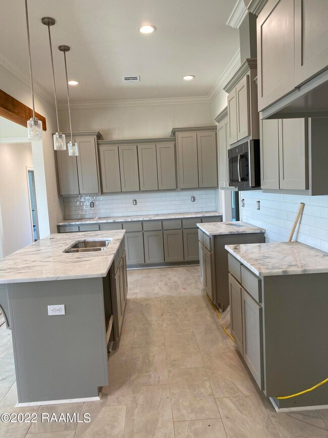 598E6A19-833E-41B1-A71C-9BC8AD4696A2