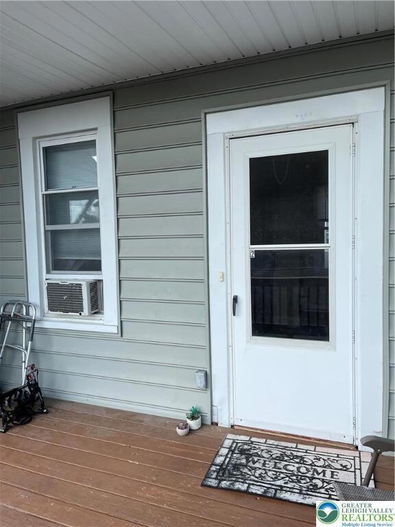 5669 E Texas Rd unit 2, MacUngie, PA 18062 - photo 2