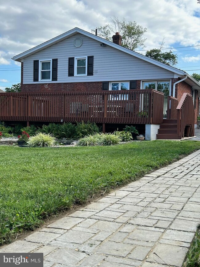 112 W Sylvan Ave, Morton, PA 19070 - photo 5