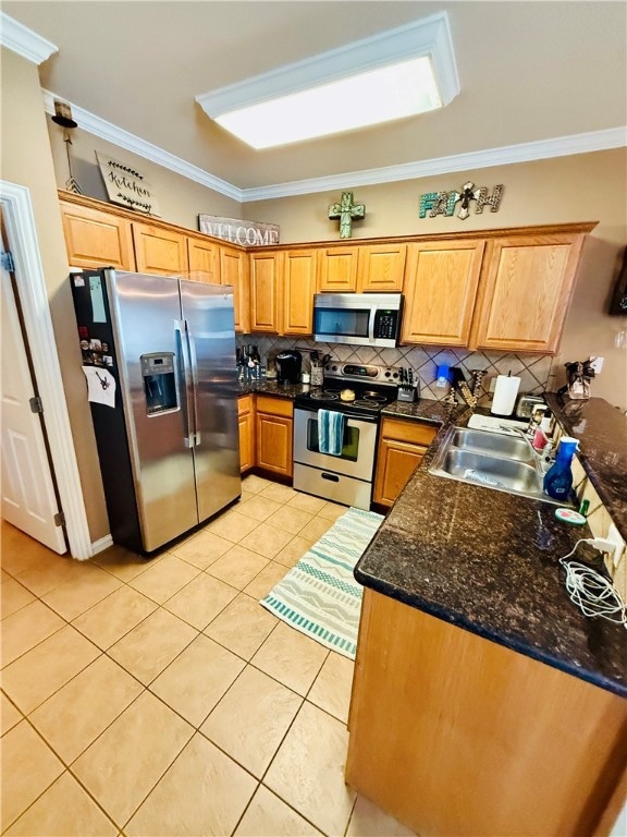 Kitchen featuring light tile patterned floors, app