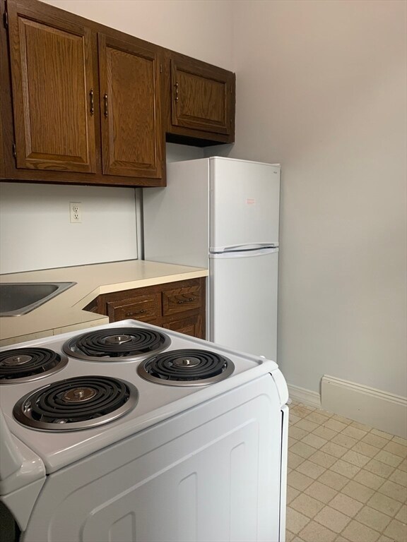 369 Tappan St unit 19, Brookline, MA 02445 - photo 6