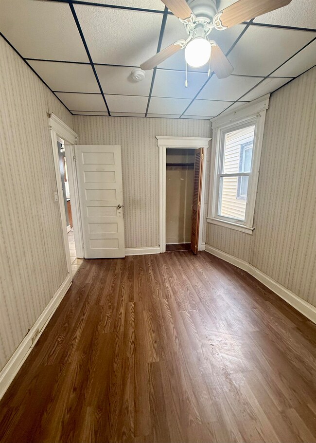 110 Lincoln Ave unit 2, Newark, NJ 07104 - photo 4