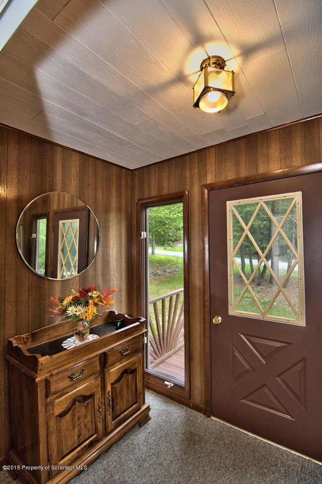 163 Greenview Ct, Hamlin, PA 18427 - photo 4